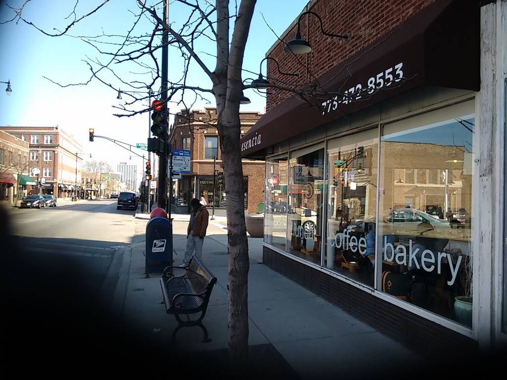 Esencia Urban Kitchen | restaurant | 3351 N Broadway, Chicago, IL 60657, USA | 7734728553 OR +1 773-472-8553