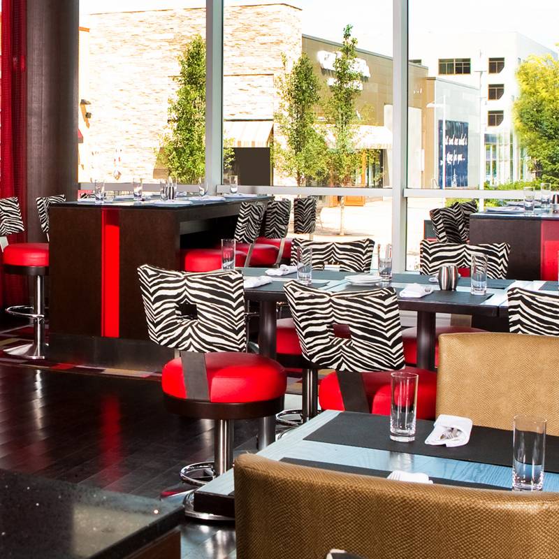 Twenty8 Food & Spirits | restaurant | 28 Patriot Pl, Foxborough, MA 02035, USA | 5082161668 OR +1 508-216-1668