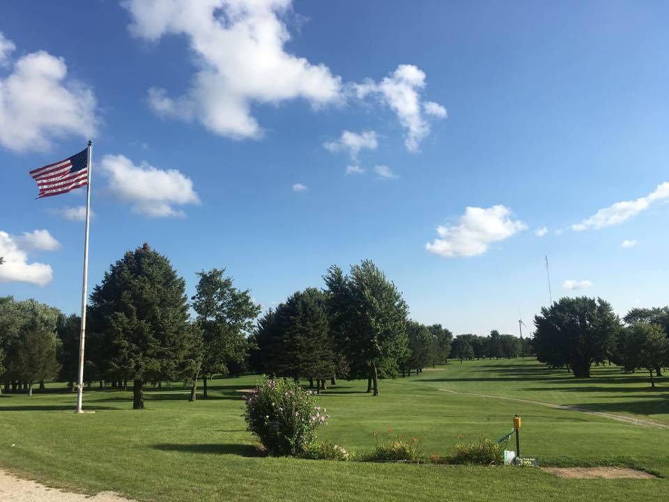 Benton County Country Club & Golf Course | restaurant | 602 W 4th St, Fowler, IN 47944, USA | 7658841864 OR +1 765-884-1864