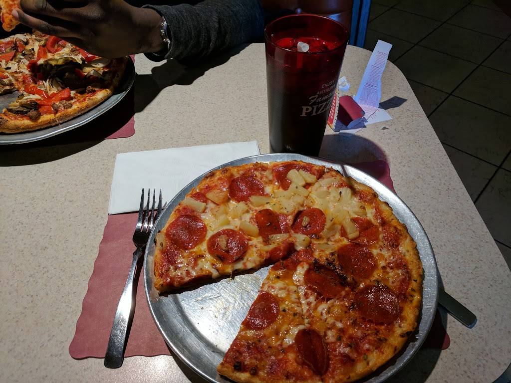 Arthurs Famous Pizza | restaurant | 430 Park Ave, Bridgeport, CT 06604, USA | 2033338173 OR +1 203-333-8173