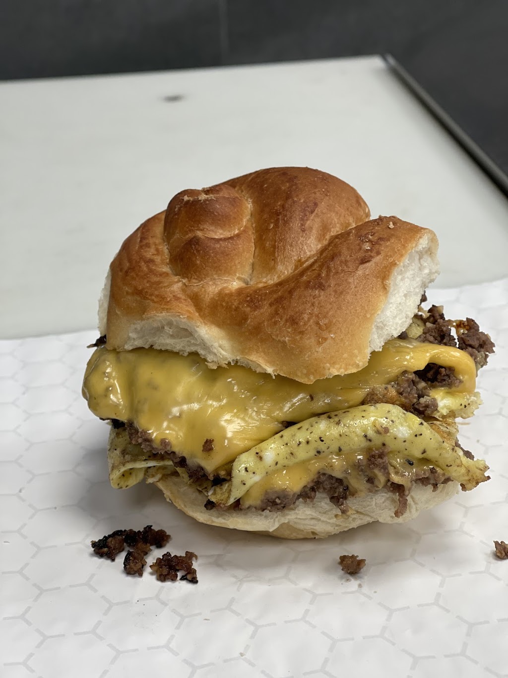 Henrys kitchen | restaurant | 519 Merchants Rd, Rochester, NY 14609, USA | 5858672434 OR +1 585-867-2434