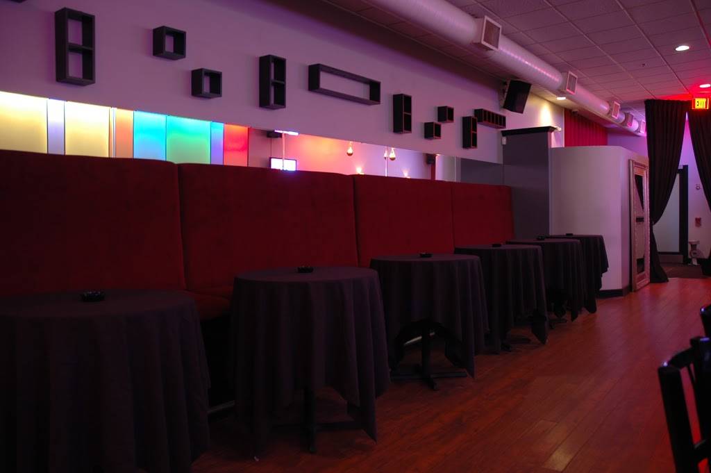 6 Lounge | restaurant | 247 S Meridian St, Indianapolis, IN 46225, USA | 3176386660 OR +1 317-638-6660