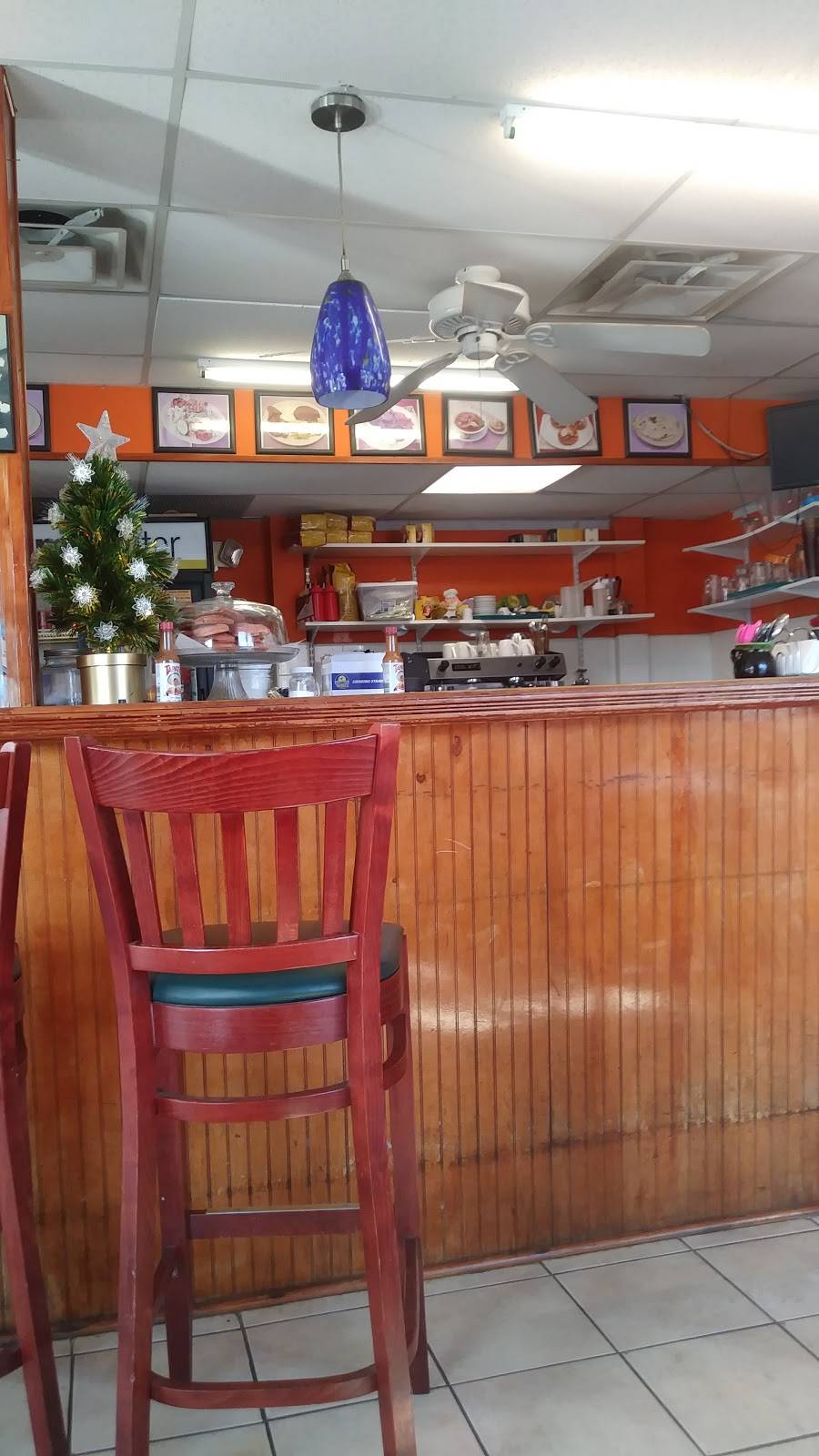 Comalapa | restaurant | 901 Magnolia Ave, Elizabeth, NJ 07201, USA | 9083510290 OR +1 908-351-0290