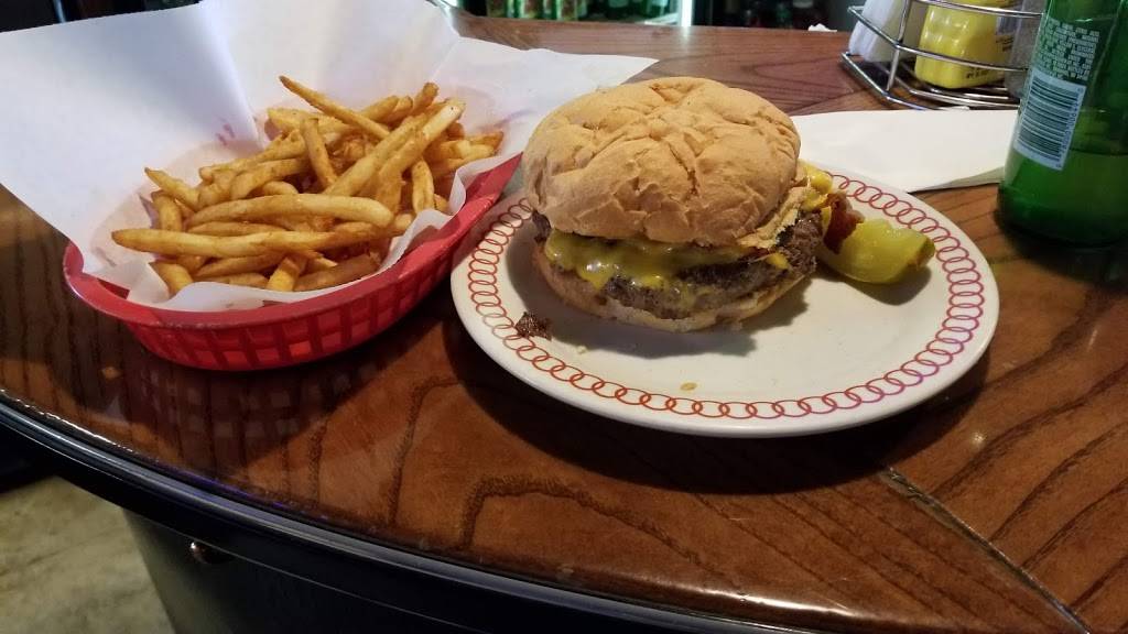 Boondocks Bar & Grill | restaurant | E6407 WI-22, Manawa, WI 54949, USA | 9205962933 OR +1 920-596-2933