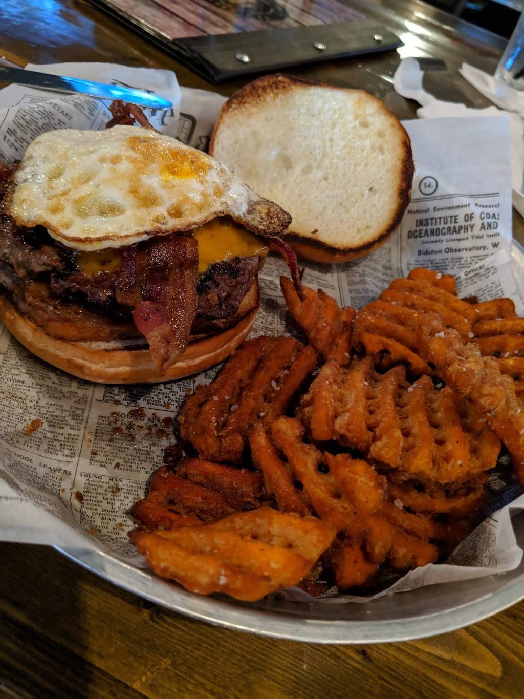 The Hale House | restaurant | 10539 W Forest Home Ave, Hales Corners, WI 53130, USA | 4143779392 OR +1 414-377-9392