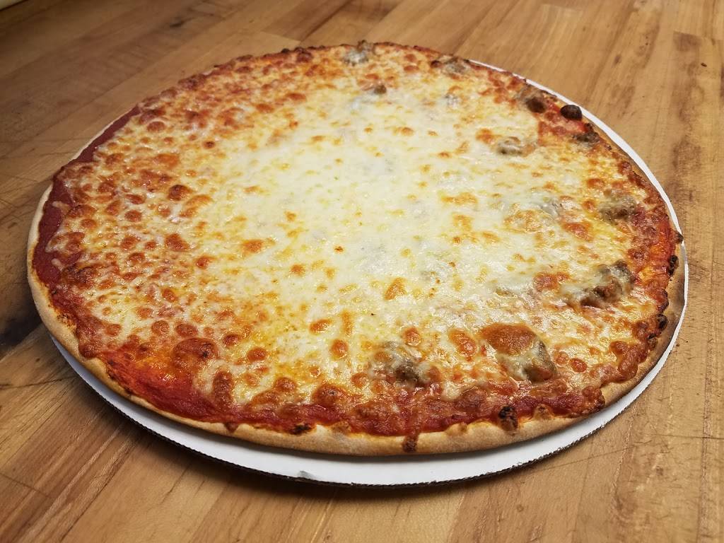 Upper Crust Pizzeria | restaurant | N1070 Co Rd H, Lake Geneva, WI 53147, USA | 2622792233 OR +1 262-279-2233