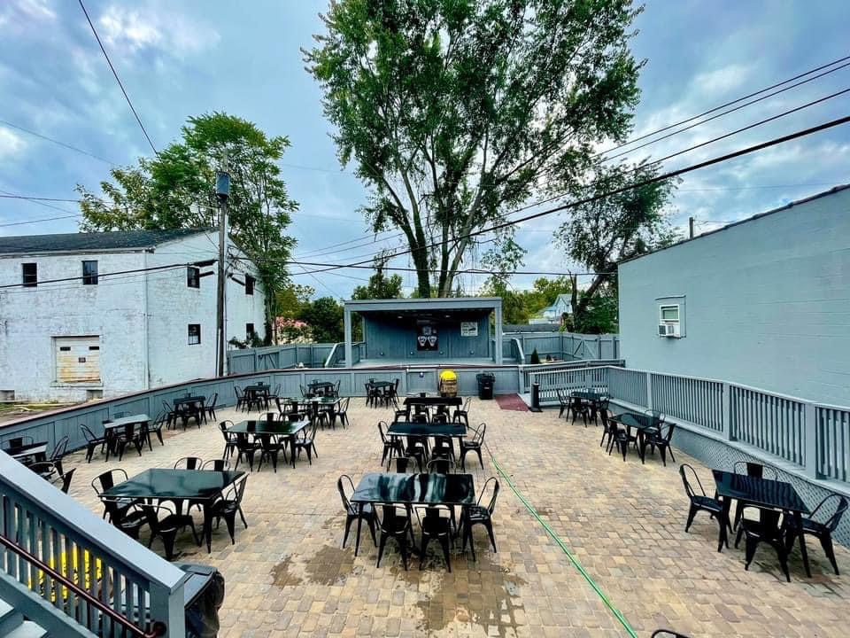 Tomcat Bourbon & Brew House | restaurant | 2018 29th St, Ashland, KY 41101, USA | 6064204425 OR +1 606-420-4425