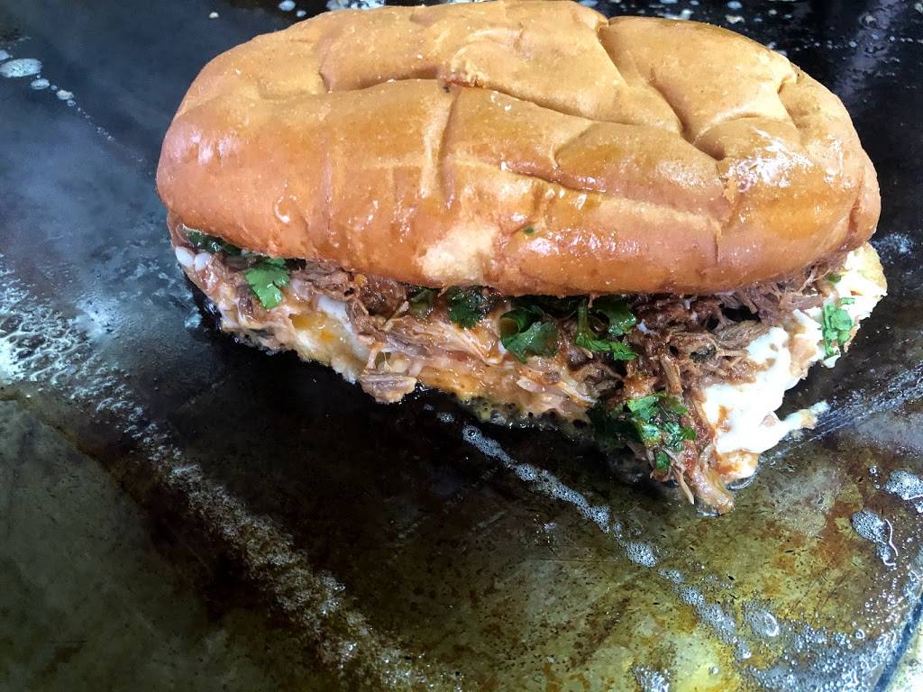 El Taco Rojo Birrieria | restaurant | 500 S Union Ave, Bakersfield, CA 93307, USA | 6614904035 OR +1 661-490-4035