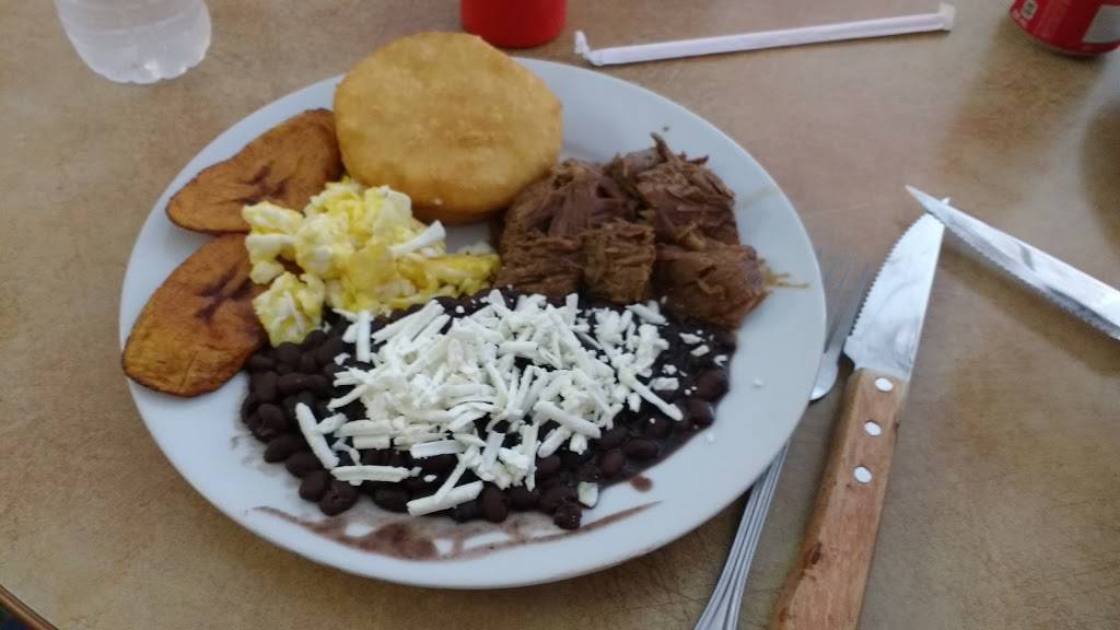 Ginger Bread House Restaurant | restaurant | 1 Talbot St E, Leamington, ON N8H 1L1, Canada | 5193265343 OR +1 519-326-5343