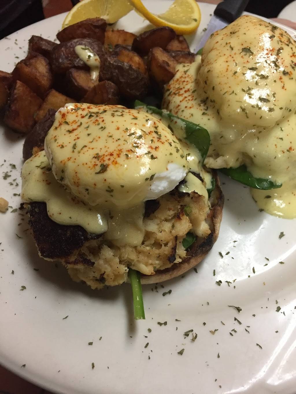 Bennys of Simsbury | restaurant | 2472, 562 Hopmeadow St, Simsbury, CT 06070, USA | 8606513700 OR +1 860-651-3700