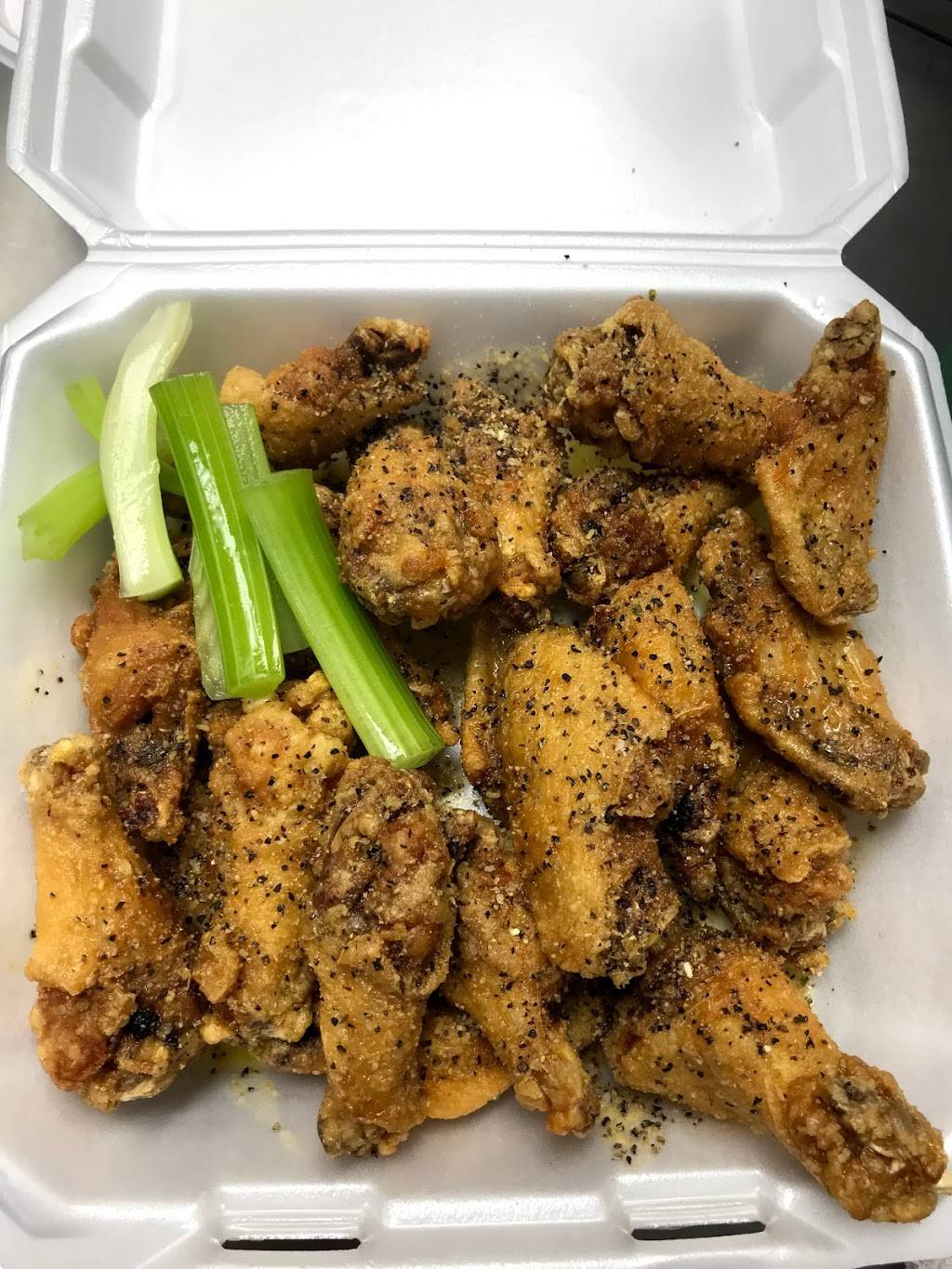 Atl Wings | restaurant | 3877 Holland Road #404, Virginia Beach, VA 23452, USA | 7574523859 OR +1 757-452-3859