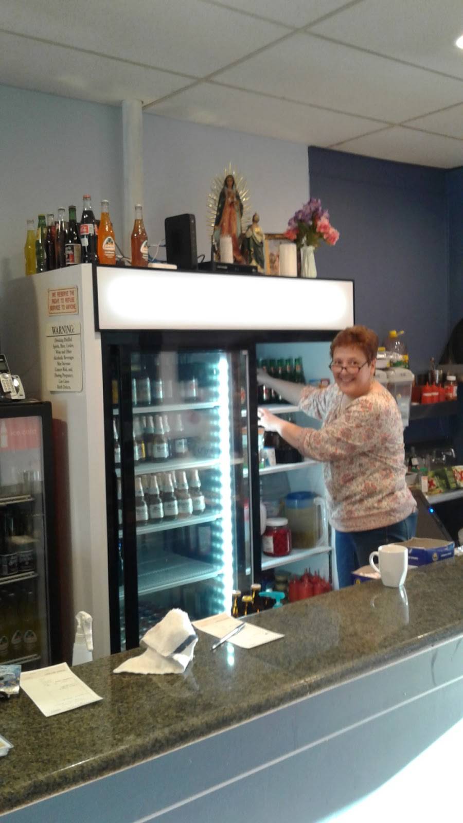 Mariscos Las Reynitas | restaurant | 3375 Iowa Ave # D, Riverside, CA 92507, USA | 9514058372 OR +1 951-405-8372