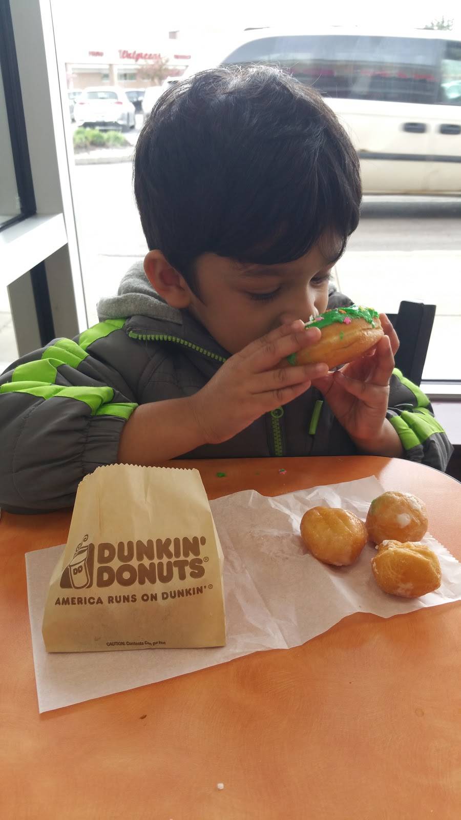 Dunkin Donuts | cafe | 7516 Cass Avenue #5b, Darien, IL 60561, USA | 6304341799 OR +1 630-434-1799