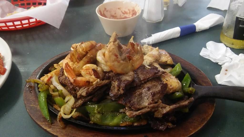 El Langostino Azul | restaurant | 718 W Centerville Rd, Garland, TX 75043, USA | 9726980884 OR +1 972-698-0884
