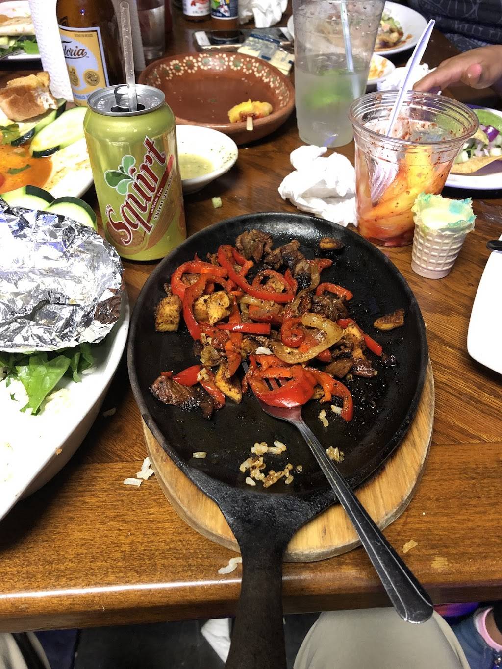 Mariscos El Salpicon | restaurant | 8600 Vernor Hwy, Detroit, MI 48209, USA | 3139142214 OR +1 313-914-2214