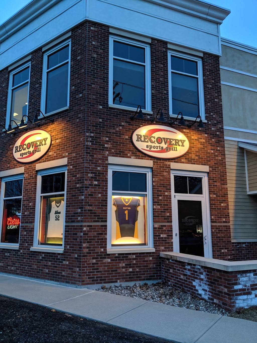 Recovery Sports Grill | restaurant | 2537 State Hwy 9, Malta, NY 12020, USA | 5188998156 OR +1 518-899-8156