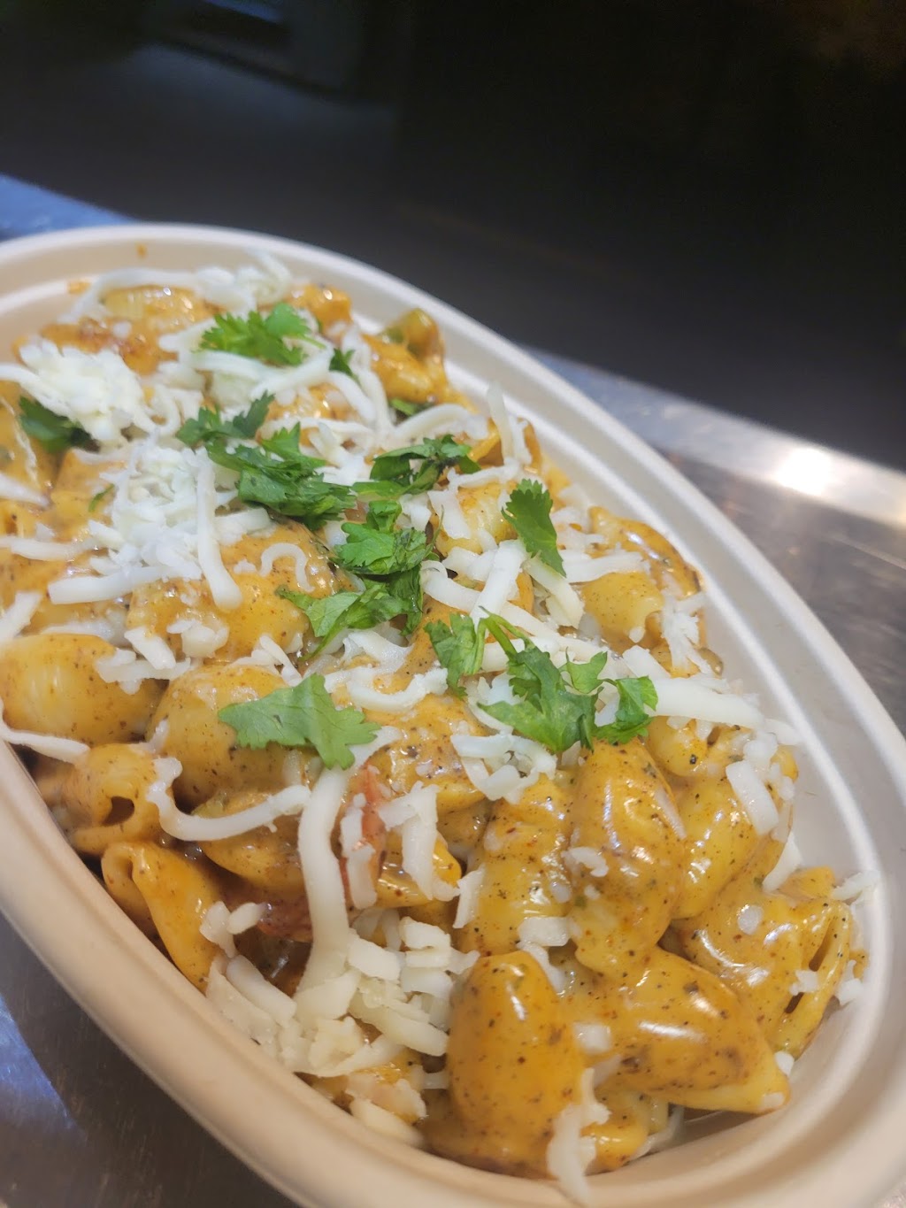 Lawrence KS Wing Co | restaurant | 1016 Massachusetts St, Lawrence, KS 66044, USA | 7857644299 OR +1 785-764-4299