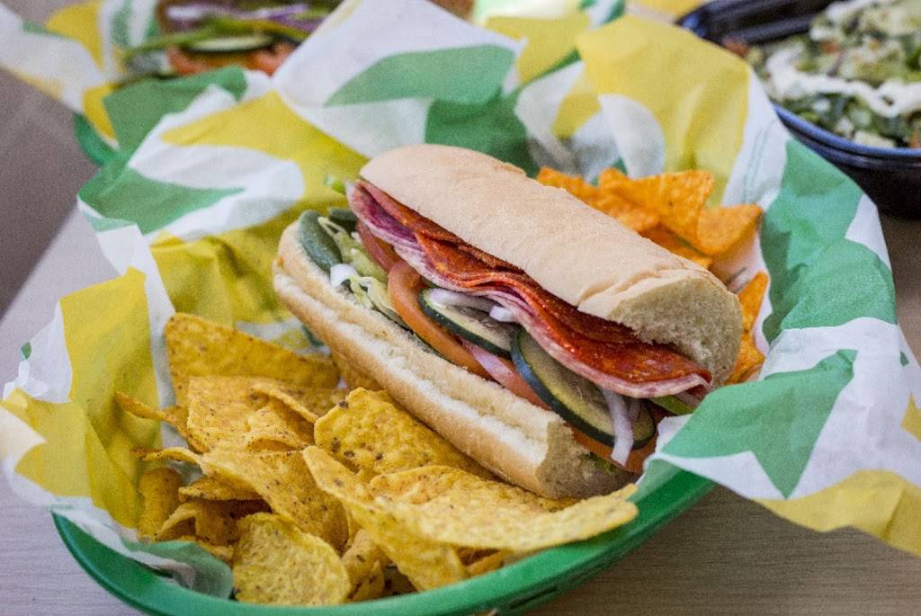 Subway Restaurants | restaurant | 908 W Orangethorpe Ave, Fullerton, CA 92832, USA | 7144469326 OR +1 714-446-9326
