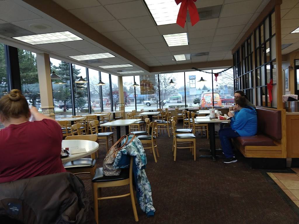 Wendys | restaurant | 440 S Lafayette St, South Lyon, MI 48178, USA | 2484460236 OR +1 248-446-0236