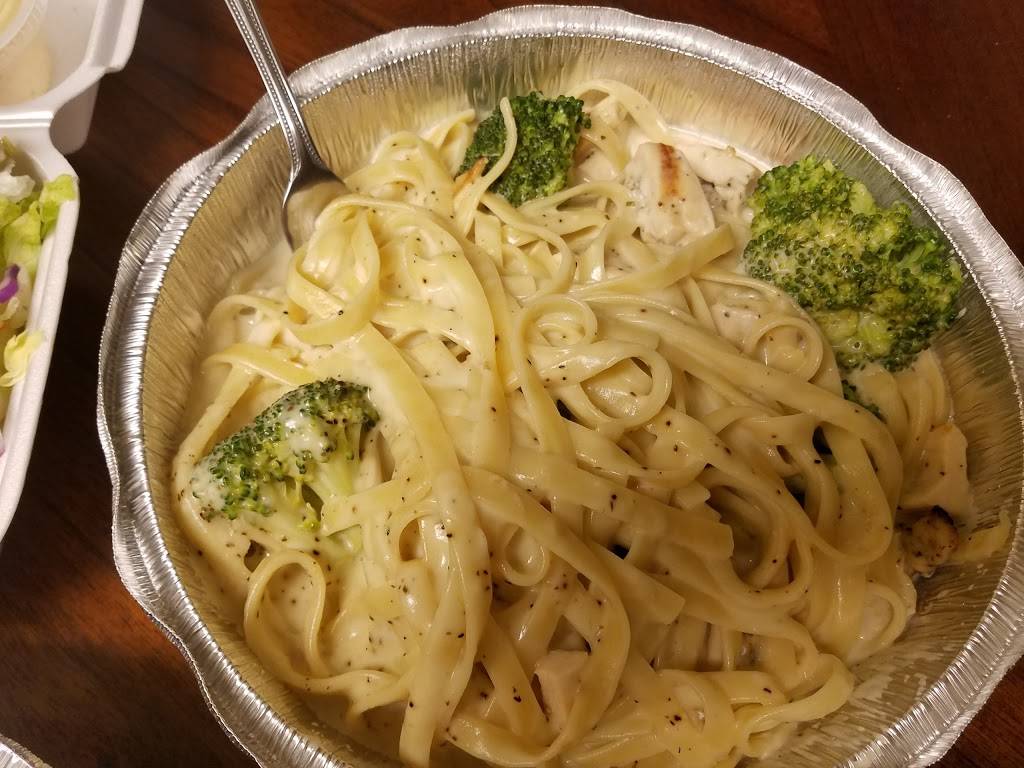 Strings Bar And Grill | restaurant | 680 N Main St, Manteca, CA 95336, USA | 2092390378 OR +1 209-239-0378