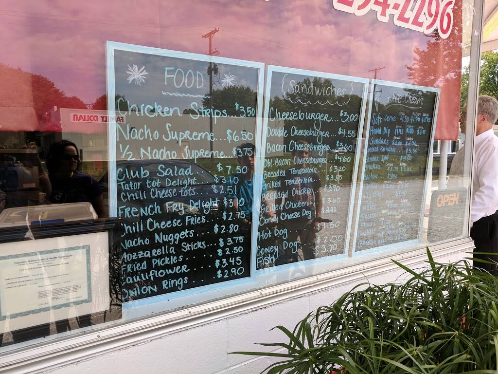 Hersheys Drive In | restaurant | 900 E 2nd St, Veedersburg, IN 47987, USA | 7652942296 OR +1 765-294-2296