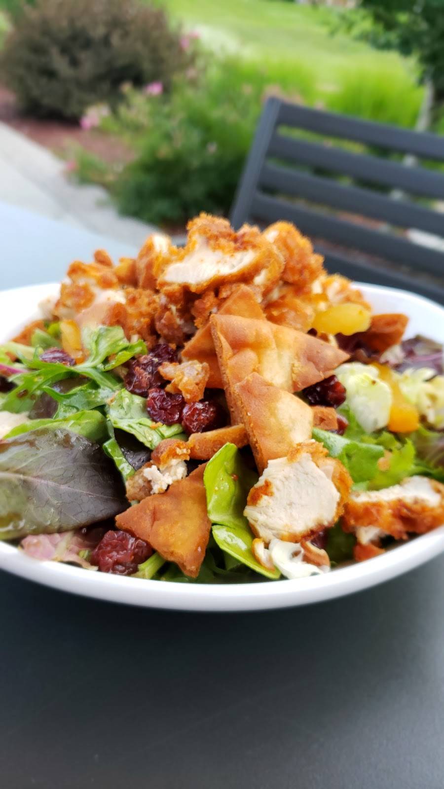 Freighters Eatery & Taproom | meal takeaway | 800 Harker St, Port Huron, MI 48060, USA | 8109416010 OR +1 810-941-6010