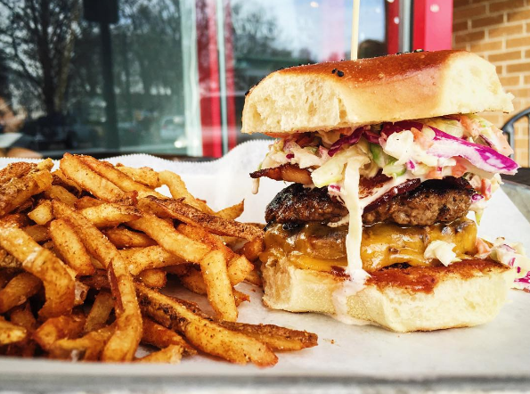 WR SOCIAL HOUSE | restaurant | 25 N Park Square, Marietta, GA 30060, USA | 7707929995 OR +1 770-792-9995