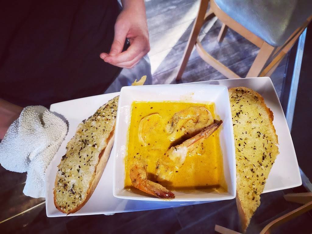 Sharkey’s Grill & Ale House | restaurant | 7401 State Rd., Philadelphia, PA 19136, USA | 2156138944 OR +1 215-613-8944