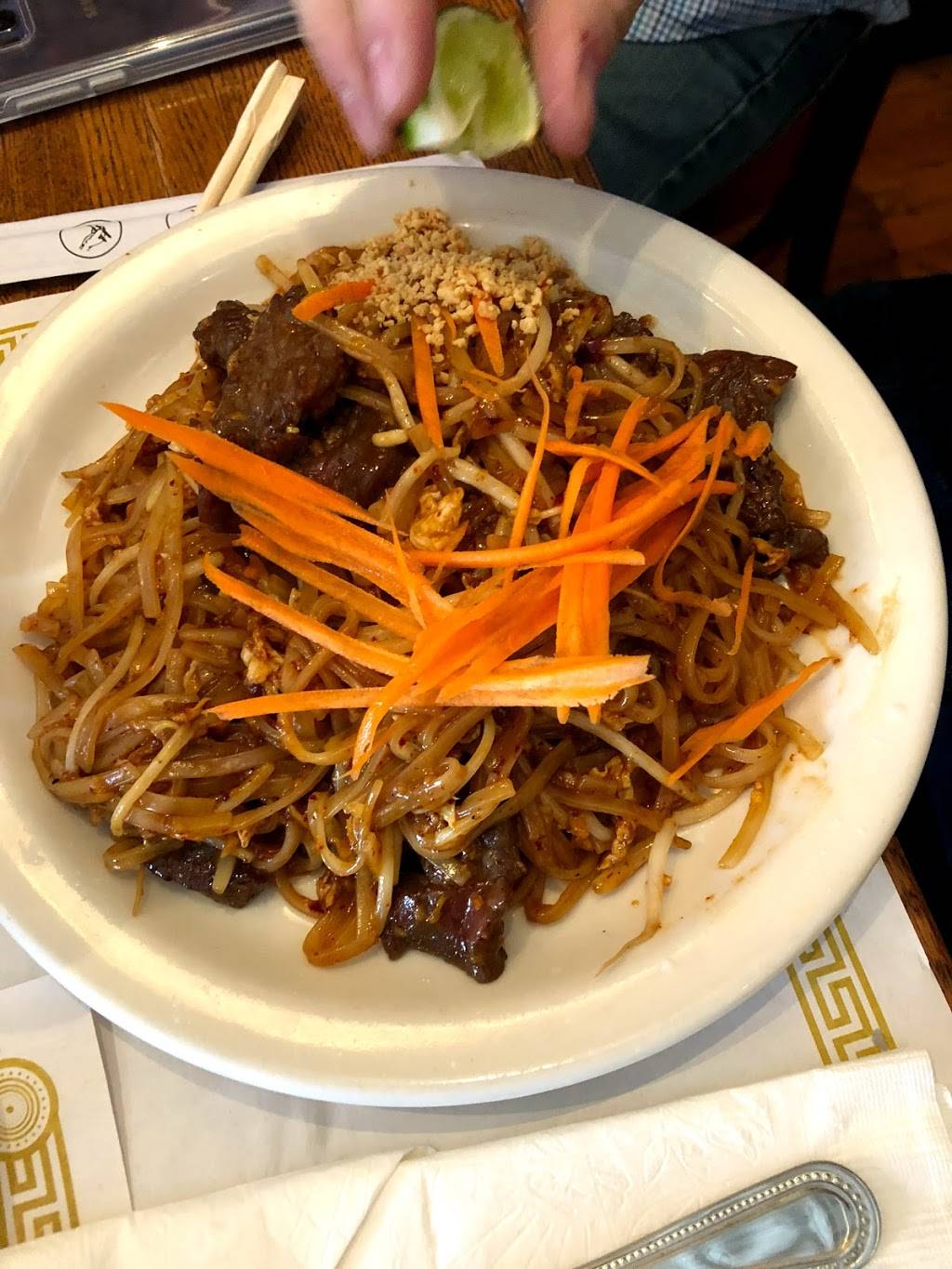 Phos Thai Cuisine | restaurant | 1108, 3332 N Lincoln Ave, Chicago, IL 60657, USA | 7737551995 OR +1 773-755-1995