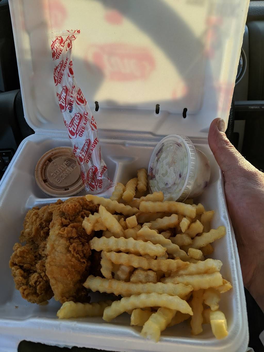Raising Canes Chicken Fingers | restaurant | 1529 Hwy 6, Sugar Land, TX 77478, USA | 2812016969 OR +1 281-201-6969
