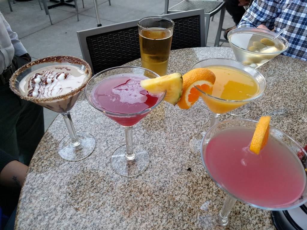 Bar Louie | night club | 1117 Woodruff Rd Suite A, Greenville, SC 29607, USA | 8644044140 OR +1 864-404-4140