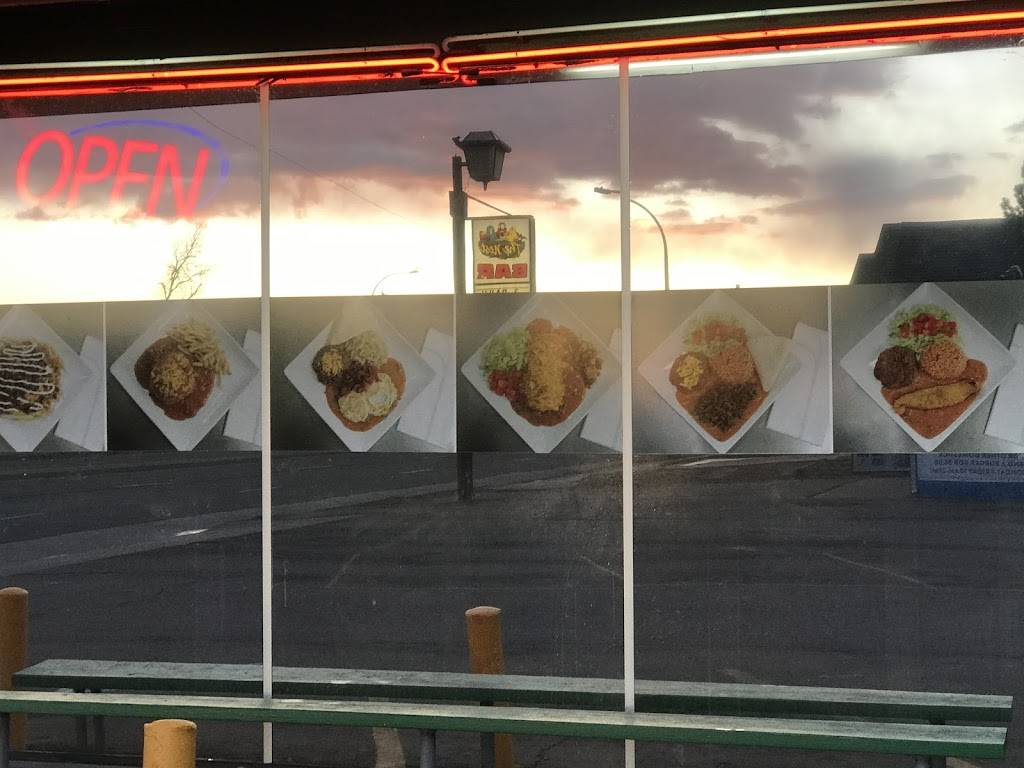 Chili-Shack | restaurant | 8809 W Colfax Ave, Lakewood, CO 80215, USA | 3032747800 OR +1 303-274-7800