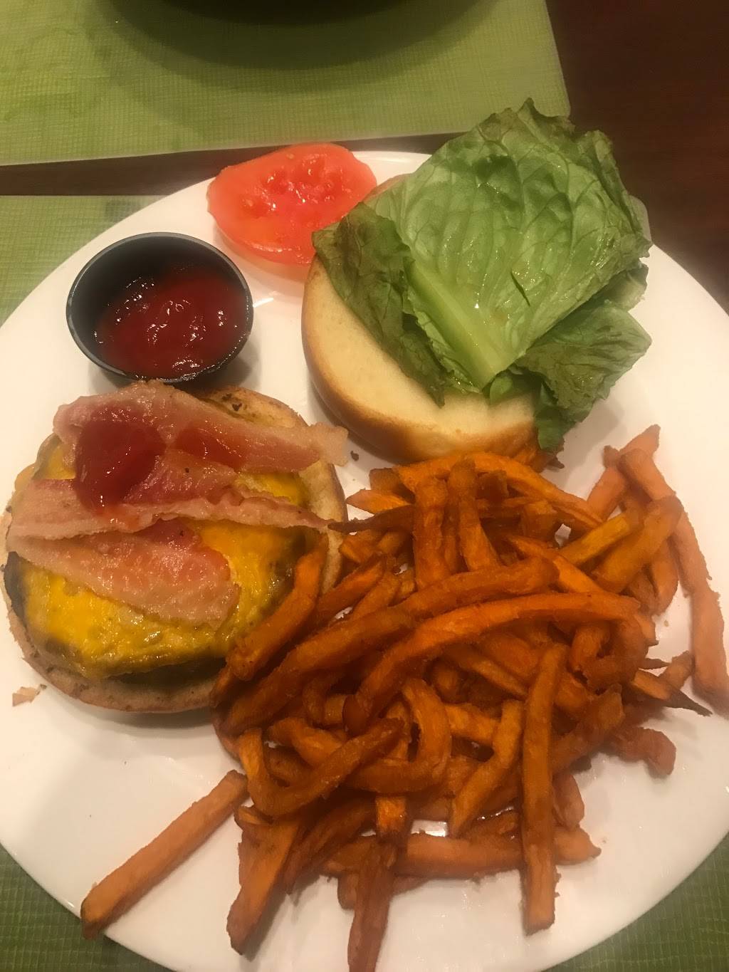 Revolucion | restaurant | JFK Access Rd, Jamaica, NY 11430, USA | 7186566210 OR +1 718-656-6210