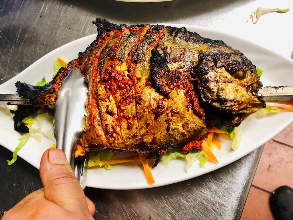 Desi Bar & Grill | restaurant | 925 Rathburn Rd E, Mississauga, ON L4W 4C3, Canada | 9052326788 OR +1 905-232-6788