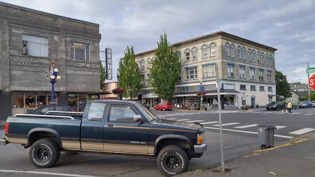 Pear Thai Cuisine | restaurant | 710 Commercial Ave, Anacortes, WA 98221, USA | 3602934004 OR +1 360-293-4004