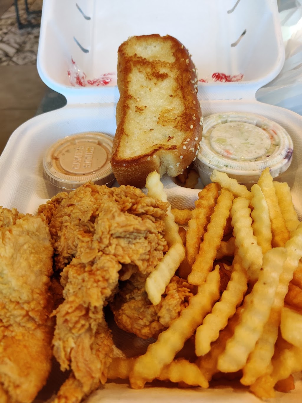 Raising Canes Chicken Fingers | restaurant | 1420 S Azusa Ave, City of Industry, CA 91748, USA | 6265819747 OR +1 626-581-9747