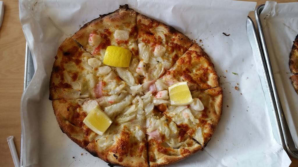 Tomatoes APizza | restaurant | 24369 Halsted Rd, Farmington Hills, MI 48335, USA | 2488884888 OR +1 248-888-4888