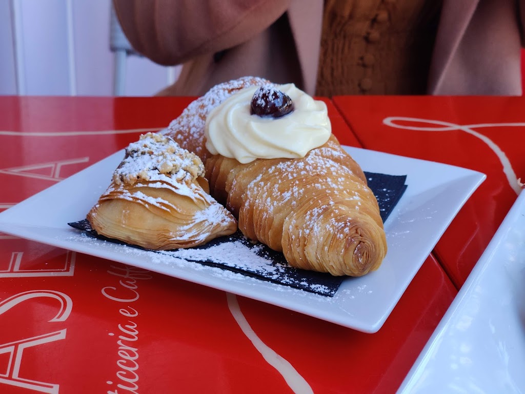 Cerasella | bakery | 36-27 31st St, Queens, NY 11106, USA | 7184403488 OR +1 718-440-3488