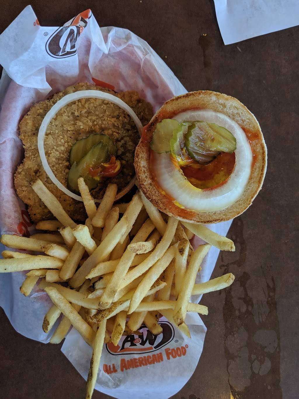 A&W Family Restaurant of Faribault | restaurant | 404 Wilson Ave NW, Faribault, MN 55021, USA | 5073349379 OR +1 507-334-9379