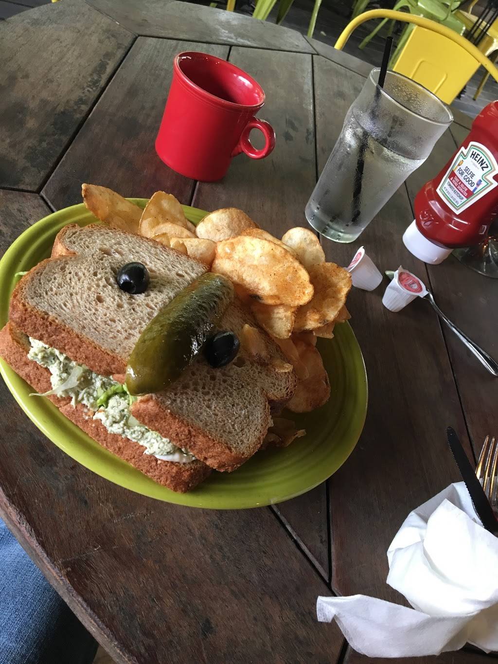 Barnabys Cafe | meal takeaway | 5750 Woodway Dr, Houston, TX 77057, USA | 7132660046 OR +1 713-266-0046