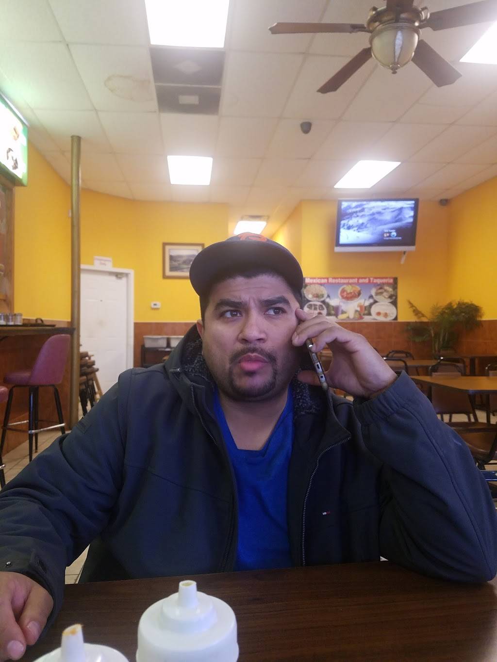 Anthony Ds Grill | restaurant | 550-558 N Cicero Ave, Chicago, IL 60644, USA | 7732872008 OR +1 773-287-2008