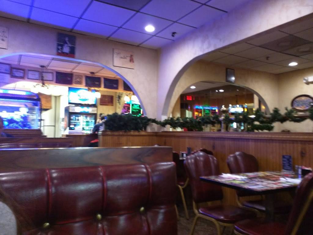 Village Pizza Restaurant | restaurant | 521 College Hwy, Southwick, MA 01077, USA | 4135693160 OR +1 413-569-3160