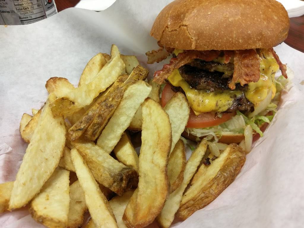 Upper Crust Deli | restaurant | 1023 Terra Nova Blvd, Pacifica, CA 94044, USA | 6503557399 OR +1 650-355-7399