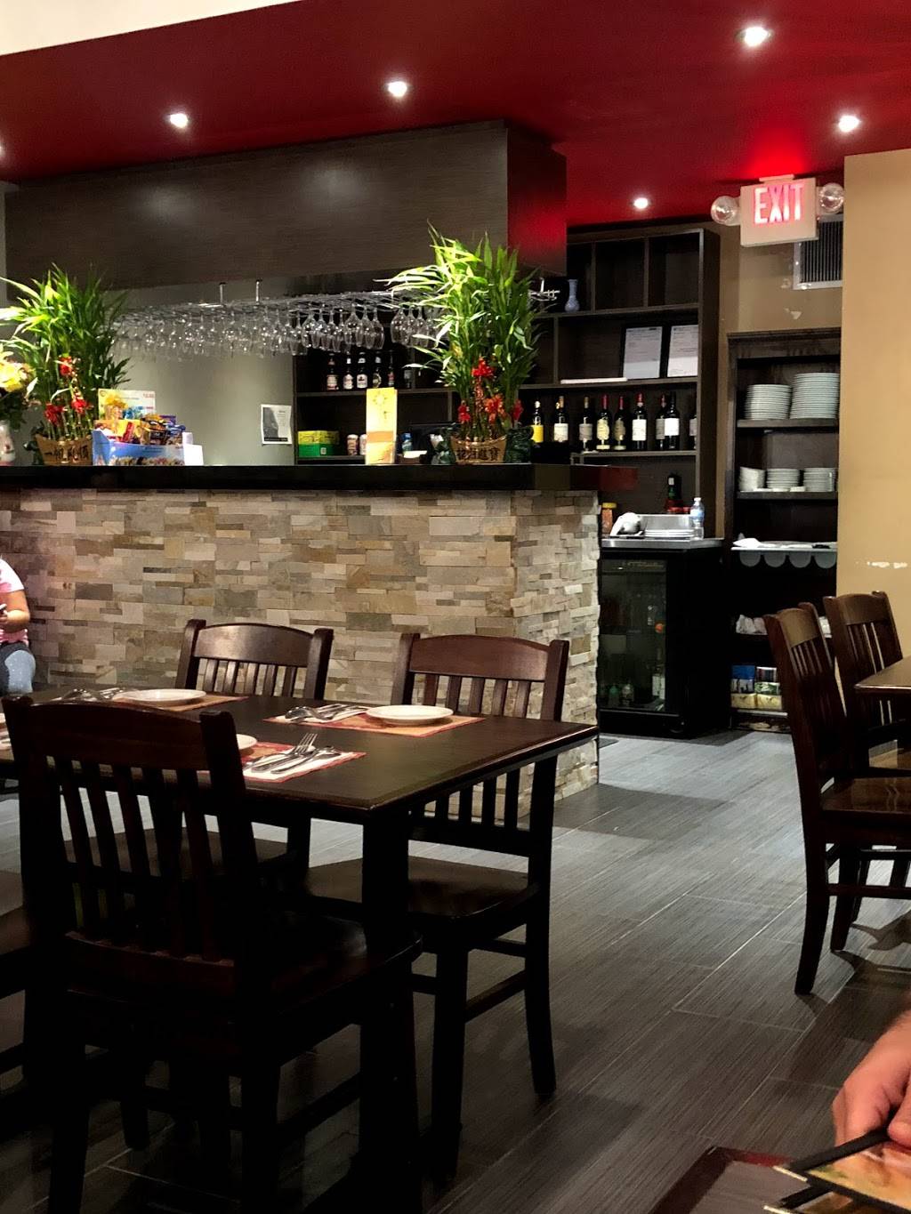 Ruyi Garden | restaurant | 650 The Queensway, Etobicoke, ON M8Y 1K7, Canada | 4162558858 OR +1 416-255-8858
