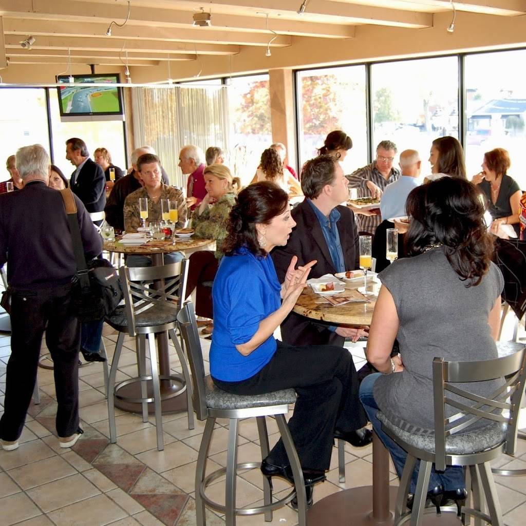 Club Il Cavallino | restaurant | 9420 Tecumseh Rd E, Windsor, ON N8R 1A2, Canada | 5199792937 OR +1 519-979-2937