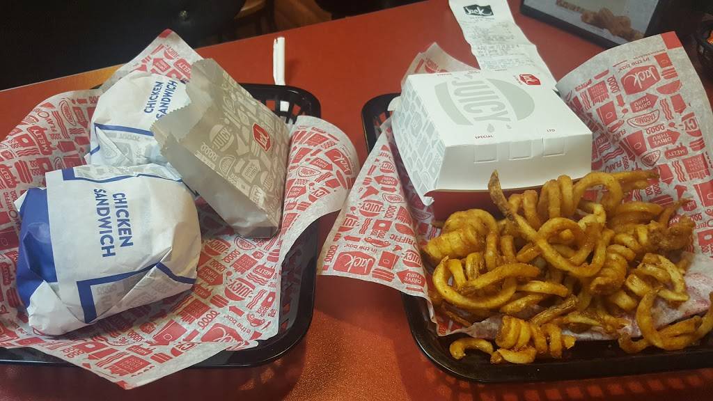 Jack in the Box | restaurant | 2352 E Thompson Blvd, Ventura, CA 93003, USA | 8056436617 OR +1 805-643-6617