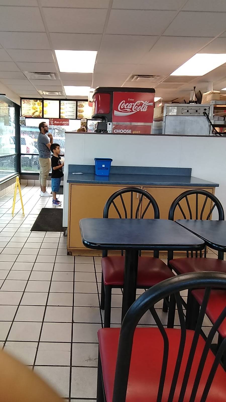 Churchs Chicken | restaurant | 10545 Harry Hines Blvd, Dallas, TX 75220, USA | 2143512403 OR +1 214-351-2403