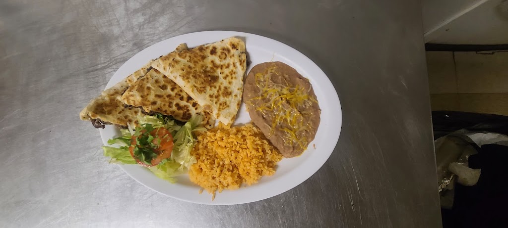 Charro Panzon | restaurant | 430 E Denver St, Holyoke, CO 80734, USA | 9704663656 OR +1 970-466-3656