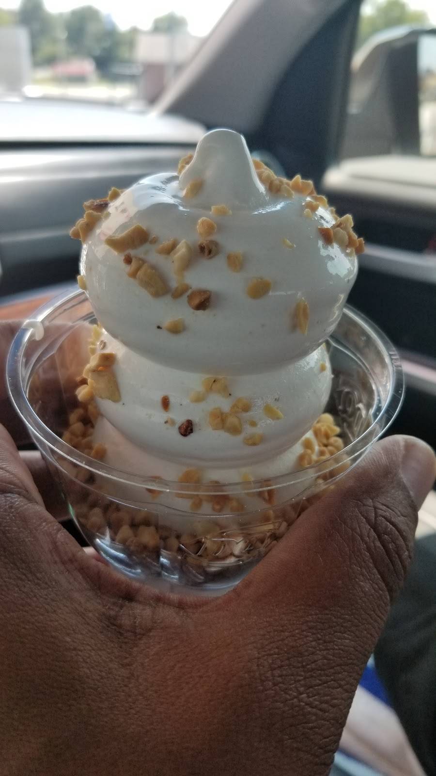 Dairy Queen Grill & Chill | restaurant | 2908 Florence Blvd, Florence, AL 35630, USA | 2564836200 OR +1 256-483-6200