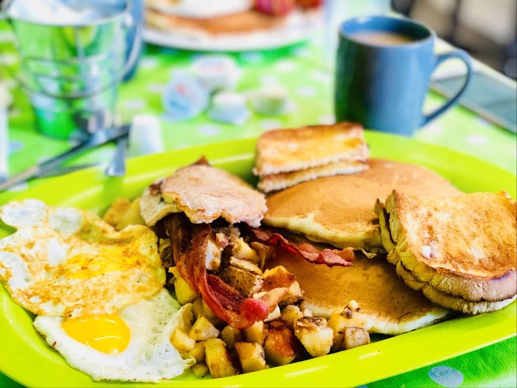 Easy Street | restaurant | 8240 McLeod Rd, Niagara Falls, ON L2H 2T6, Canada | 2892962328 OR +1 289-296-2328